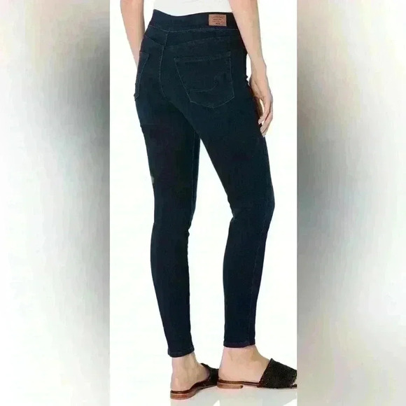 Signature by Levi Strauss & Co. Gold Totally Shaping Pull-on Skinny Jeans 10M - Picture 3 of 7